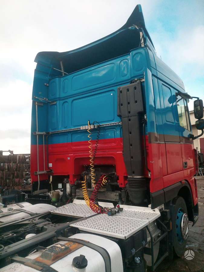 DAF XF105.410, vilcējs