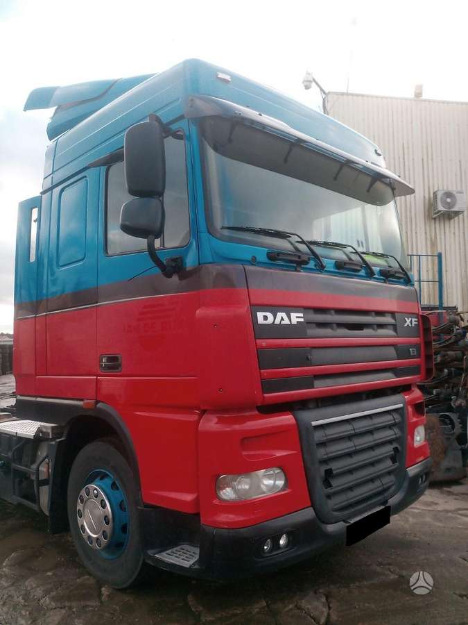 DAF XF105.410, vilcējs