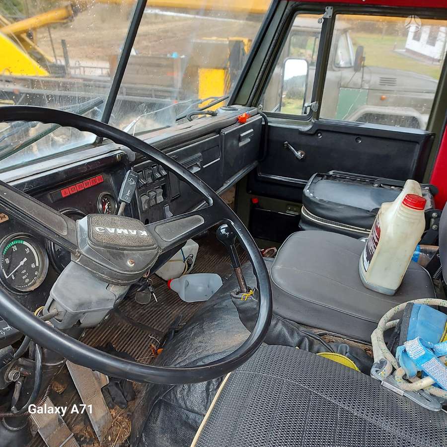 Kamaz 4310, boom lift