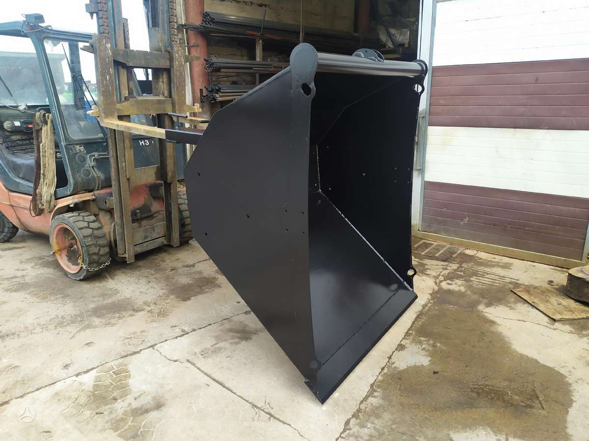 -Kita- 1350 litrų, buckets