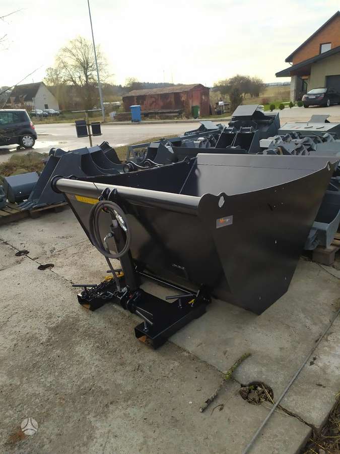 -Kita- 1350 litrų, buckets