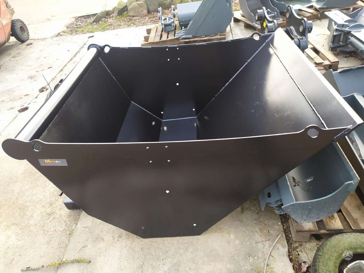 -Kita- 1350 litrų, buckets