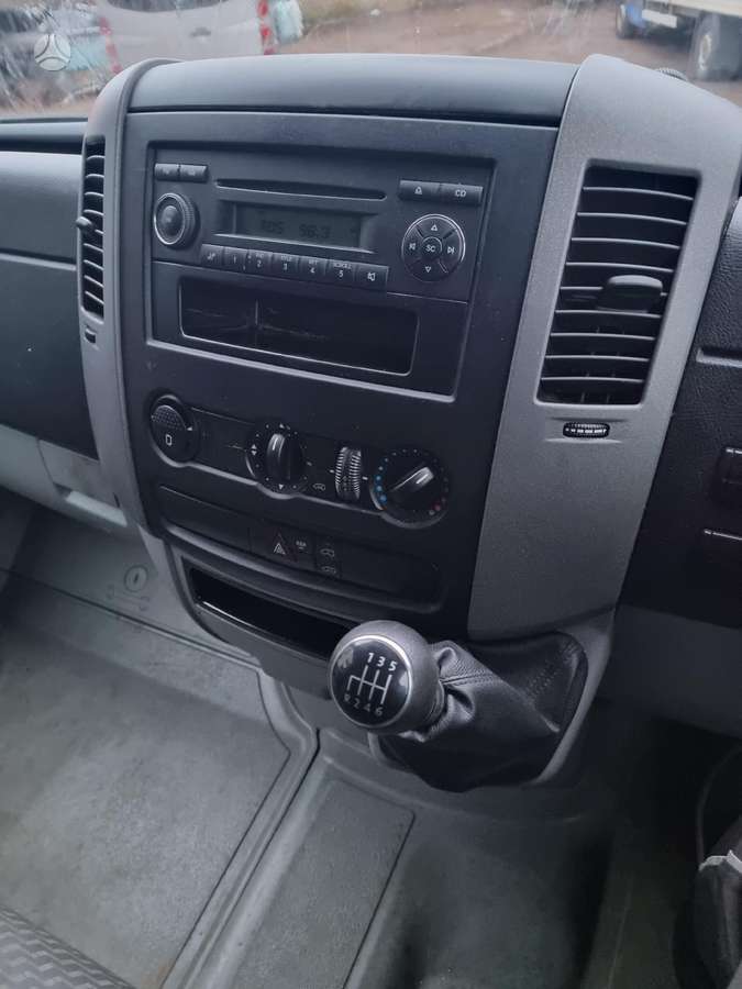 Volkswagen Crafter, cargo vans
