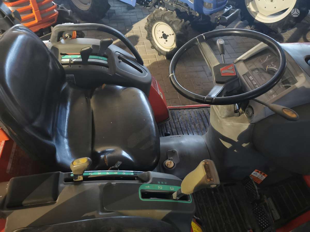 Yanmar AF222, traktori