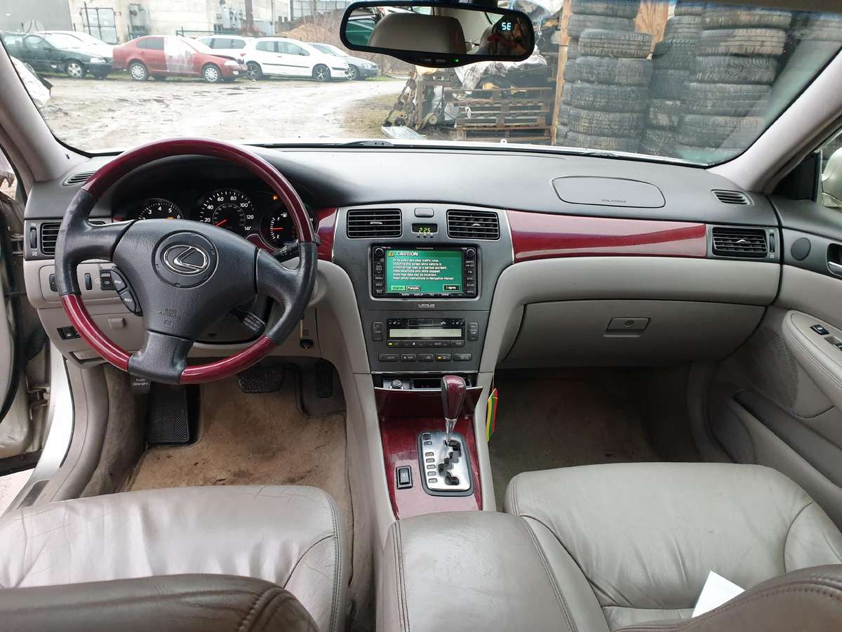 Lexus ES 330 for parts