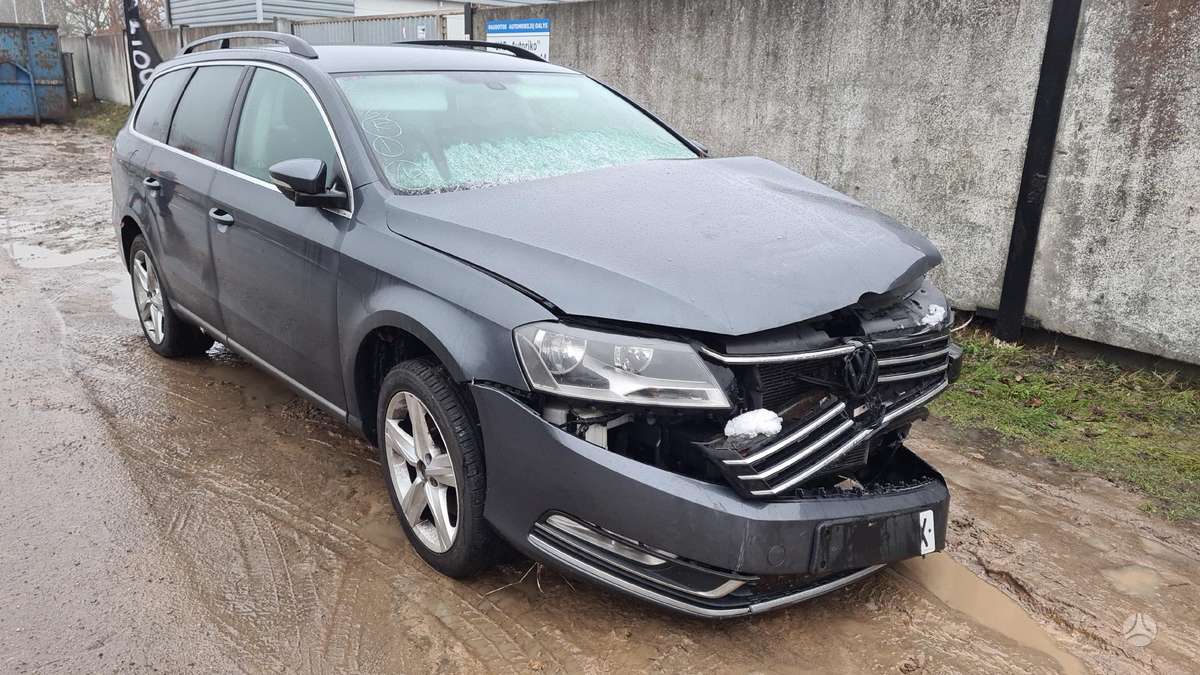 Volkswagen Passat for parts