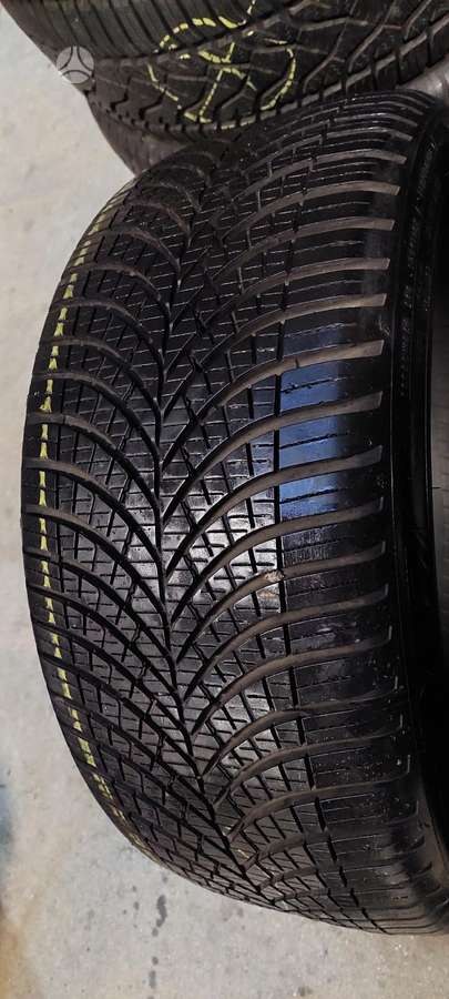Goodyear, всесезонные 225/40 R18