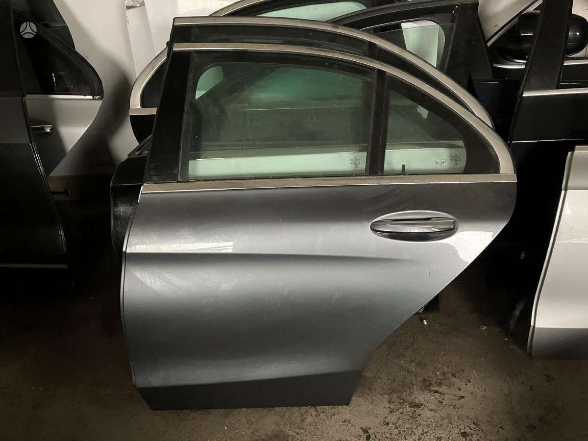 Mercedes-Benz C220