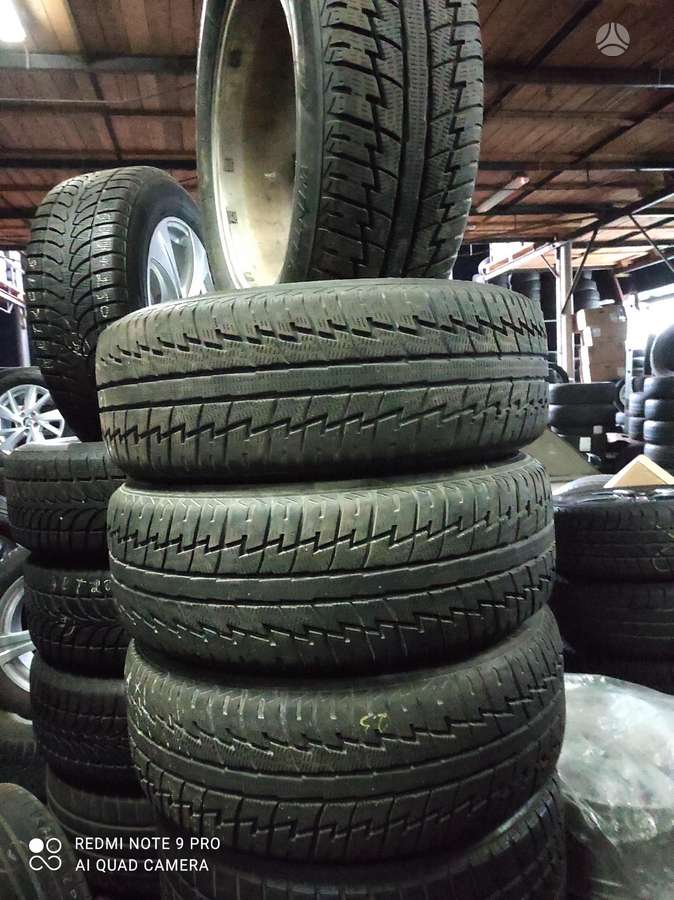 Semperit UniversaliosZiemines, žieminės 235/60 R18