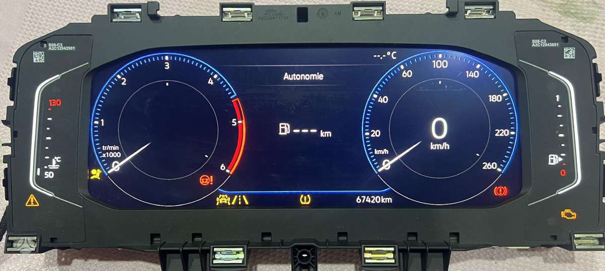 Volkswagen T-Roc, 17A920790, instrument panel
