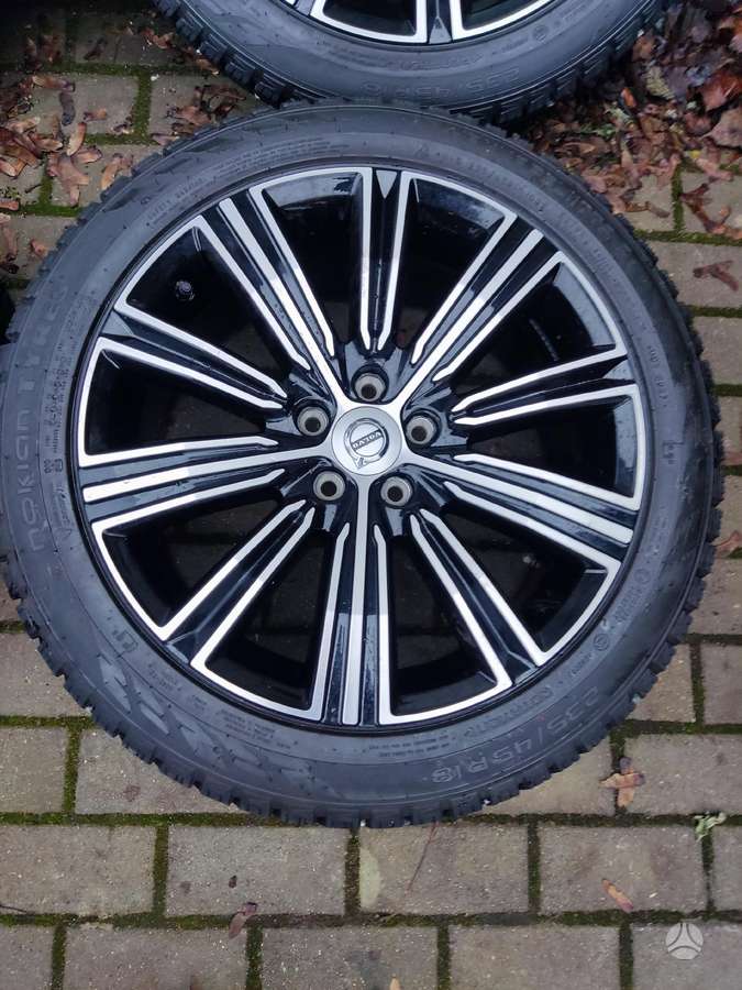 Volvo, lengvojo lydinio, R18