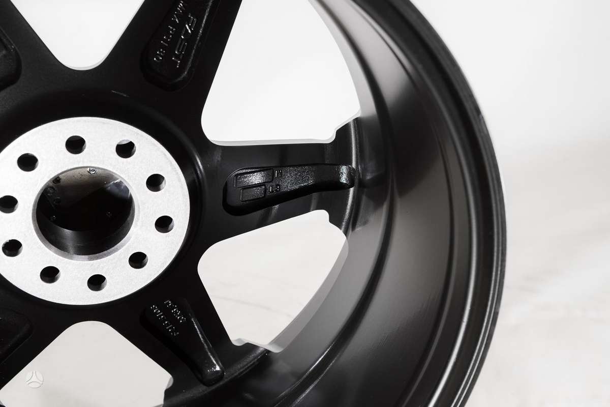 Volkswagen, light alloy, R20