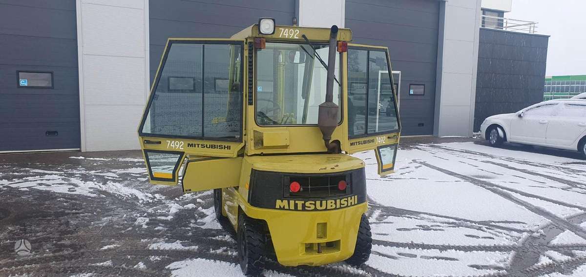 Mitsubishi FD25, forklifts