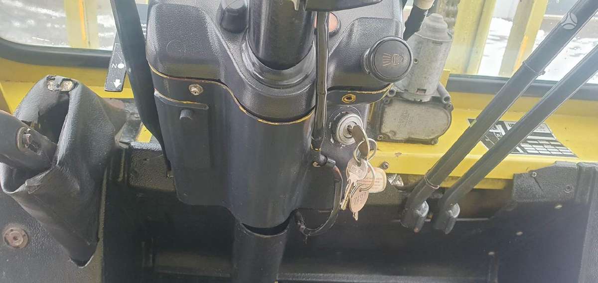 Mitsubishi FD25, forklifts