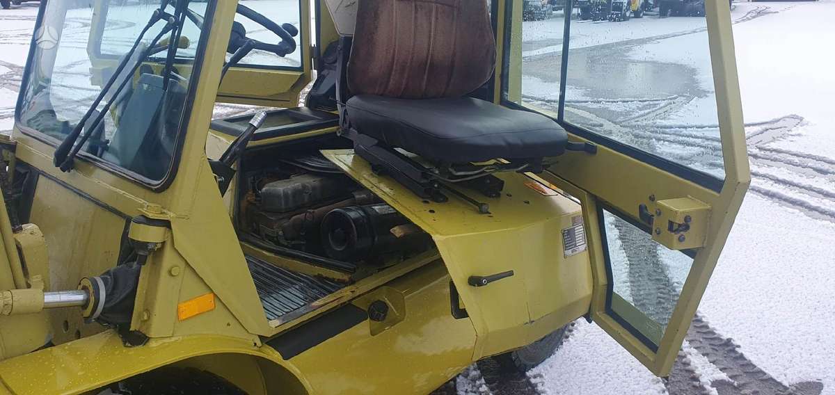 Mitsubishi FD25, forklifts