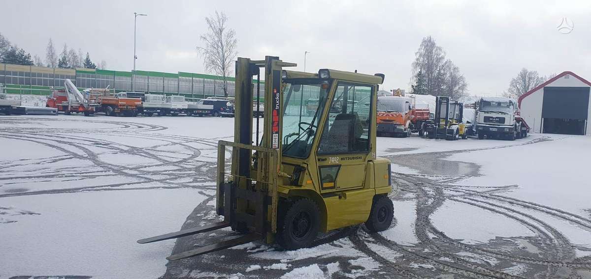 Mitsubishi FD25, forklifts