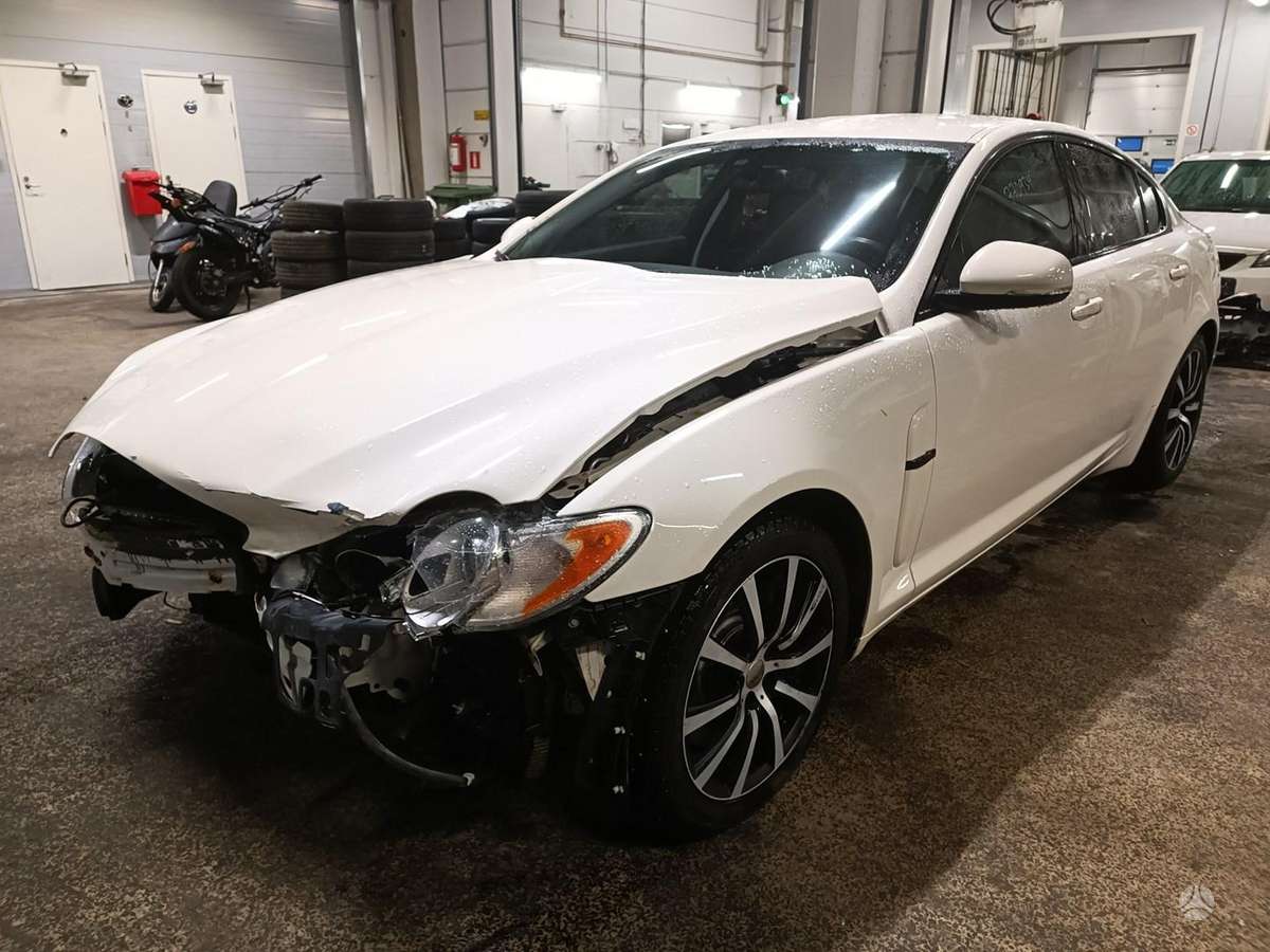 Jaguar XF for parts