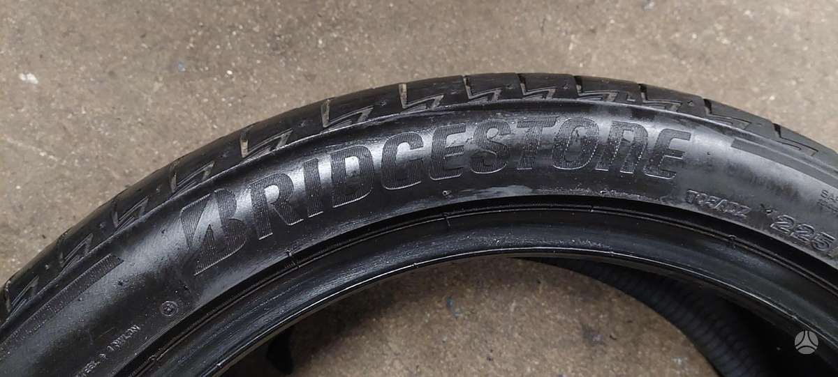 Bridgestone, summer 225/45 R19