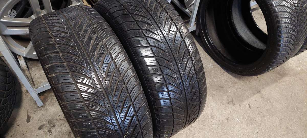 Goodyear, all-season 245/45 R18