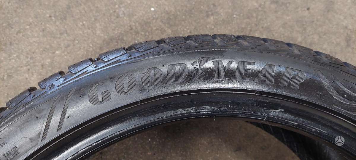 Goodyear, all-season 225/40 R18