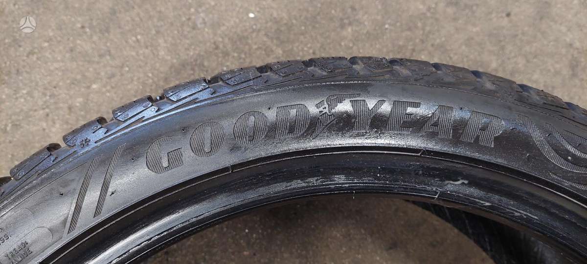 Goodyear, universalios 225/40 R18