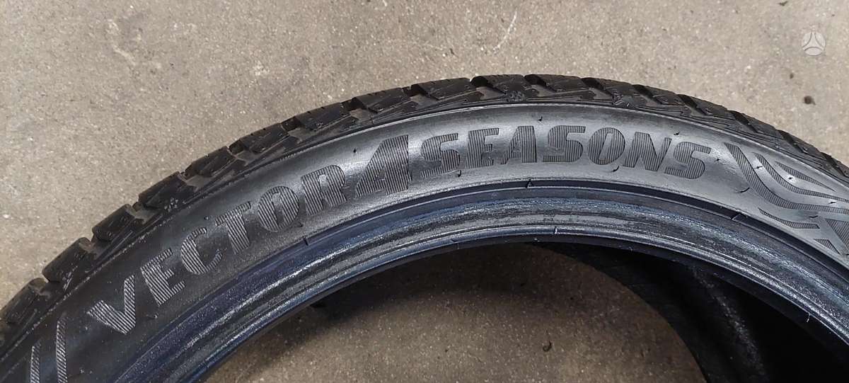 Goodyear, all-season 225/40 R18