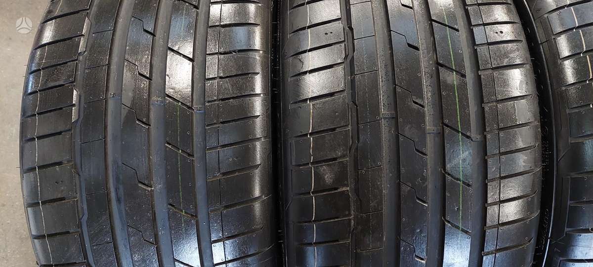 Hankook, vasaras 285/30 R22