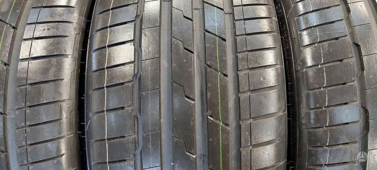 Hankook, vasaras 285/30 R22