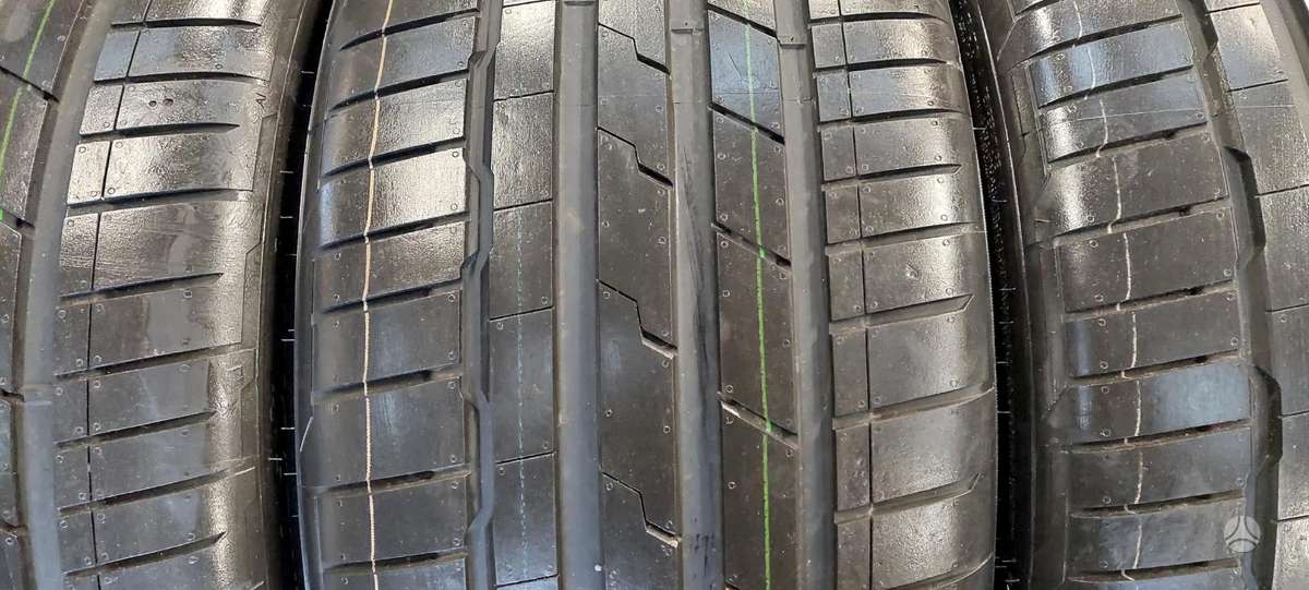 Hankook, vasarinės 285/30 R22