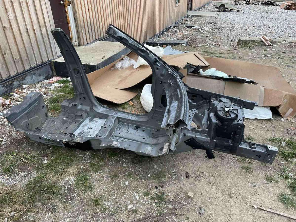 Land Rover Range Rover Velar frame rails (fornt, rear)