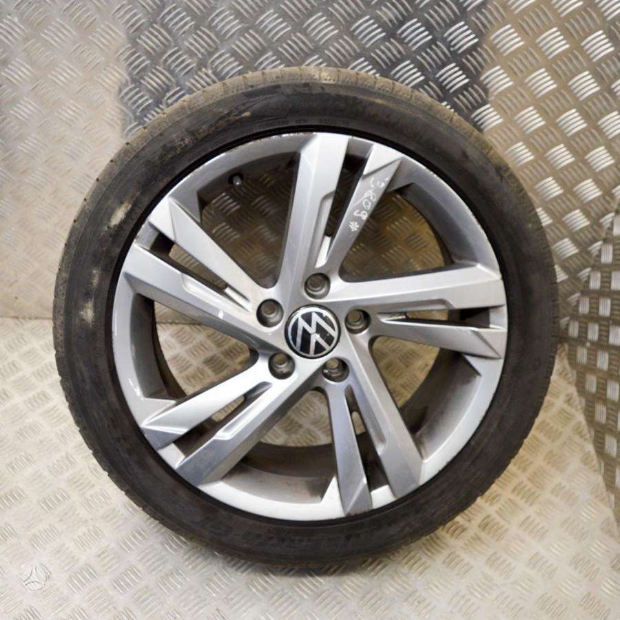 Volkswagen GOLF 8, light alloy, R17