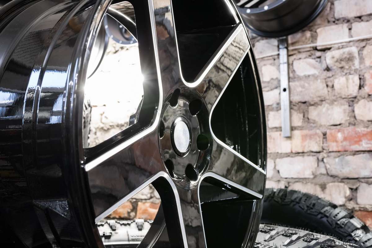 -Kita-, light alloy, R22