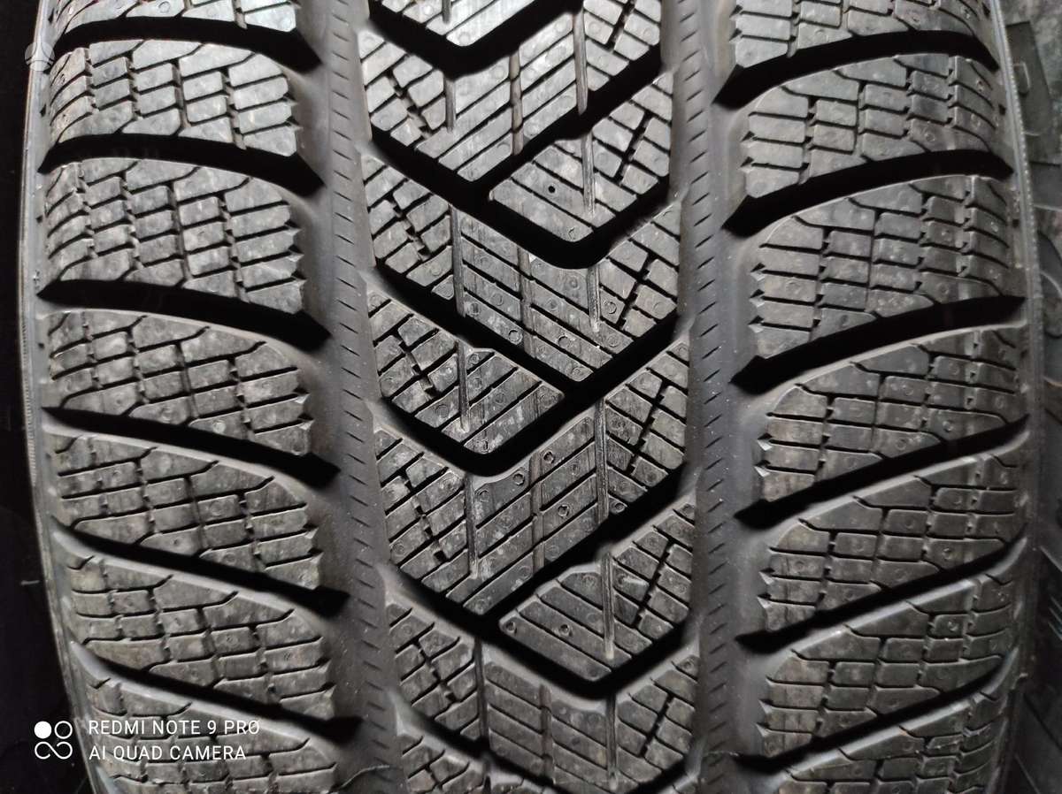 Pirelli, зимние 255/55 R18