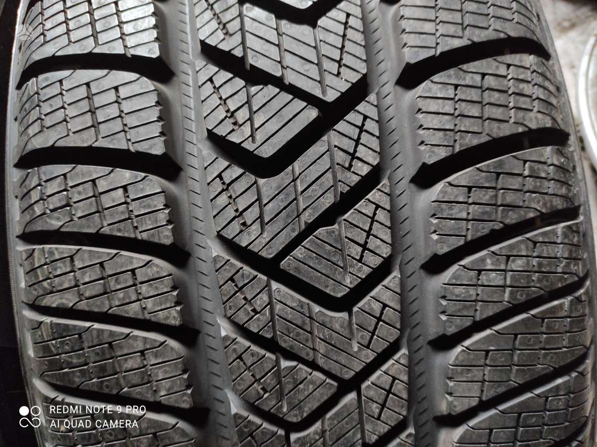 Pirelli, зимние 255/55 R18