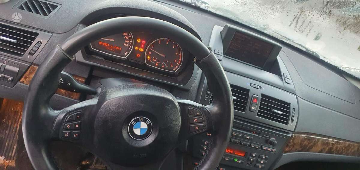 BMW X3 Dalimis