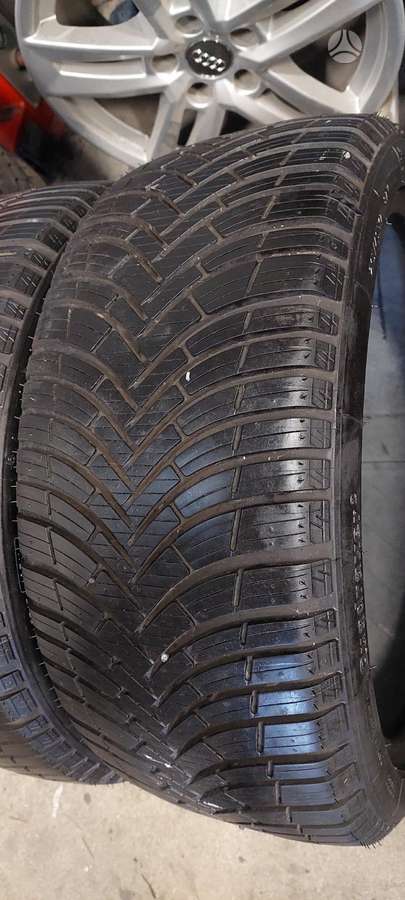 Kleber, всесезонные 215/40 R17