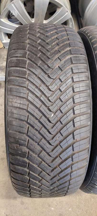 Continental, all-season 225/45 R19