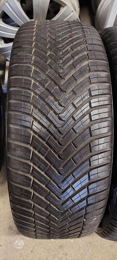 Continental, all-season 235/45 R20