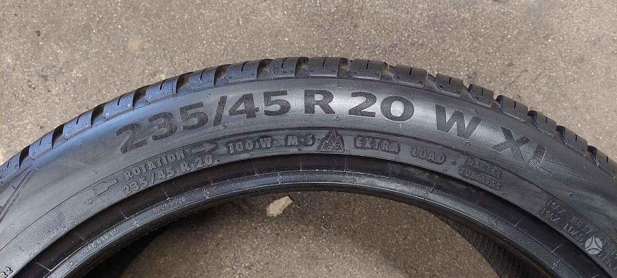 Continental, universalios 235/45 R20