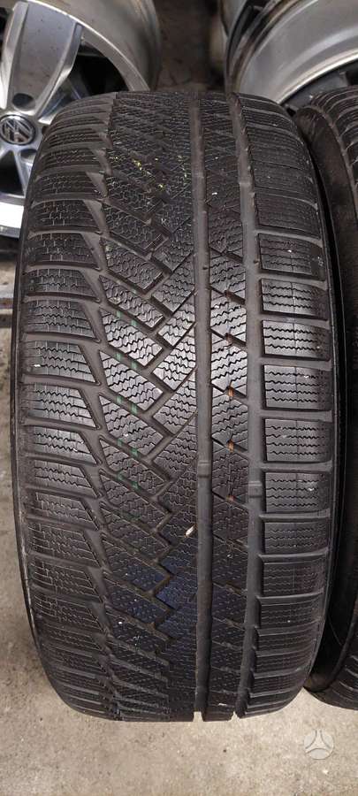 Continental, зимние 235/40 R19