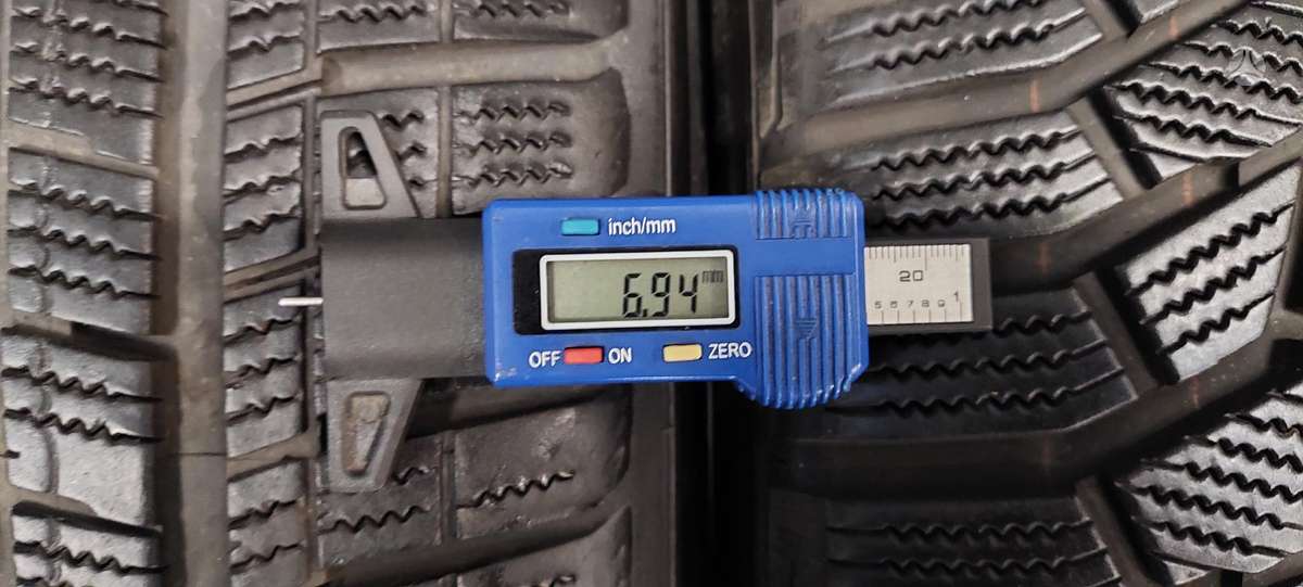 Hankook, winter 235/55 R19