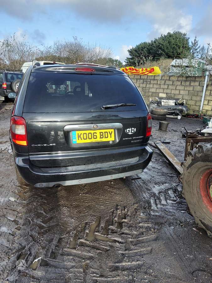 Chrysler Grand Voyager по частям