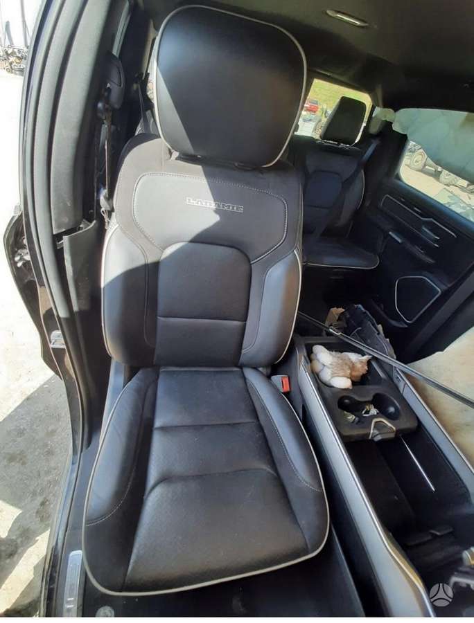 Dodge Ram Dalimis aklos zonos