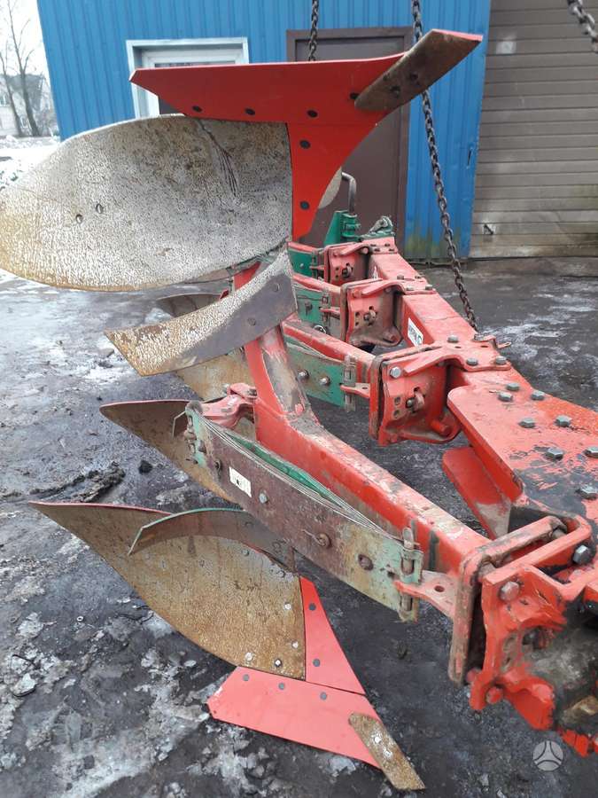 -Kita- KVERNELAND EM-85, plūgai