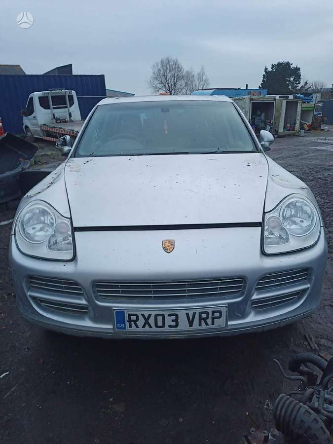 Porsche Cayenne dalimis
