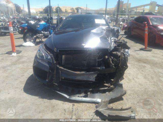Mercedes-Benz E550 Variklio nebera