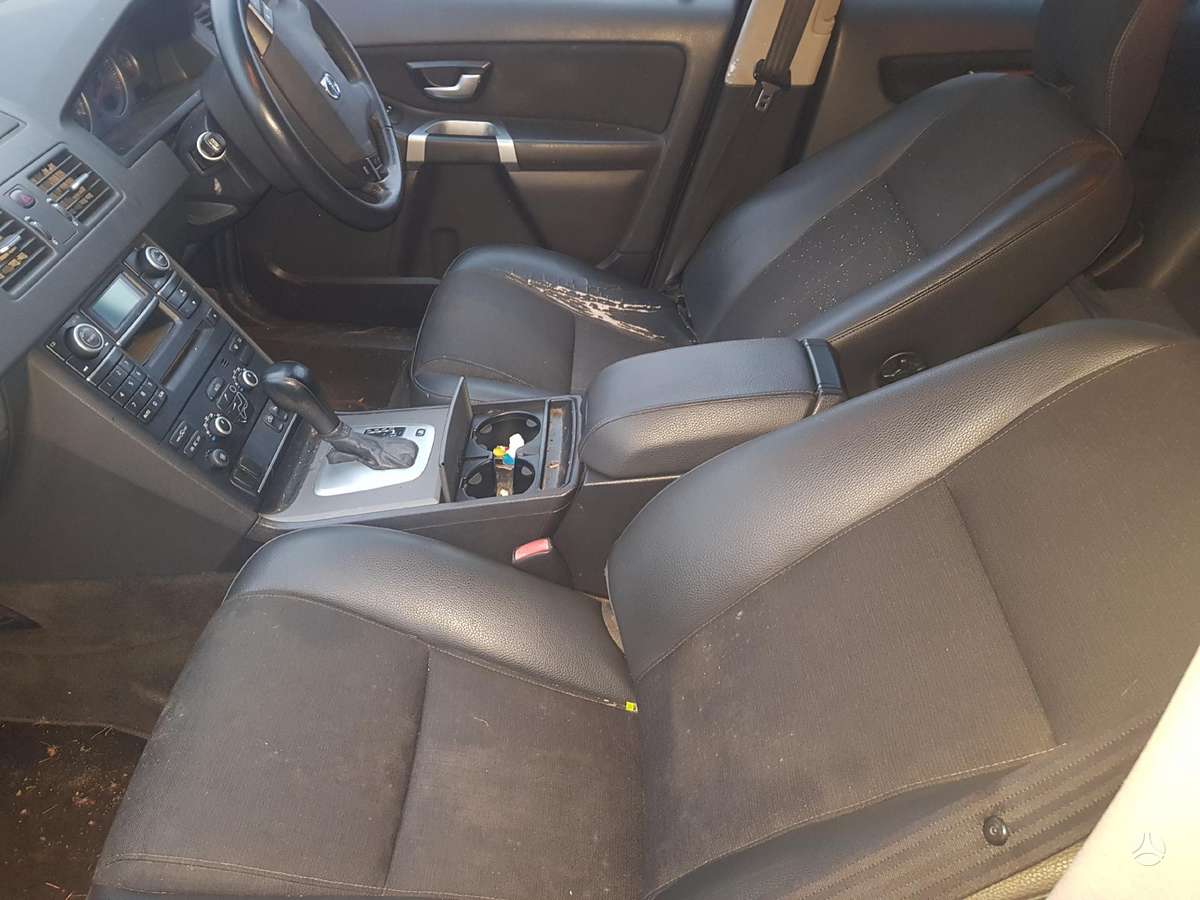 Volvo XC90 Visos volvo dalys