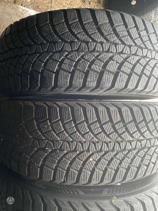Kumho, žieminės 225/55 R17