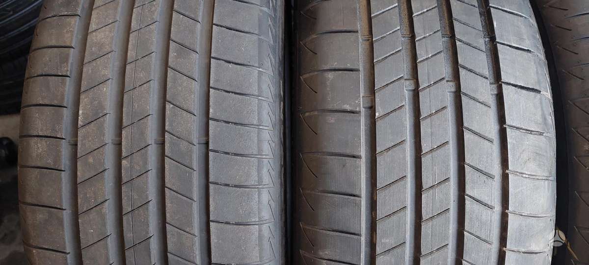 Bridgestone, vasaras 235/45 R21