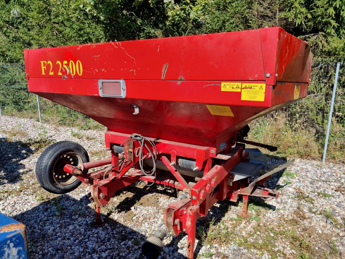 Bredal B2XL, разбрасыватели